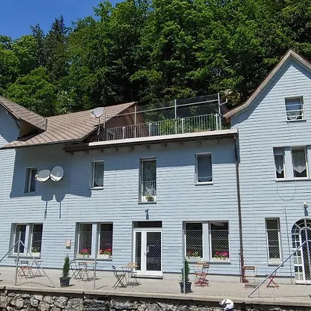 Brunig Ferienhaus 招待所